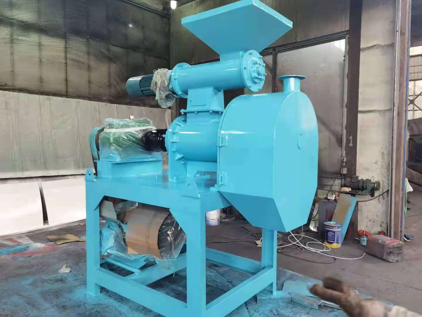 怎樣把豬糞加工成有機肥呢？(圖1)